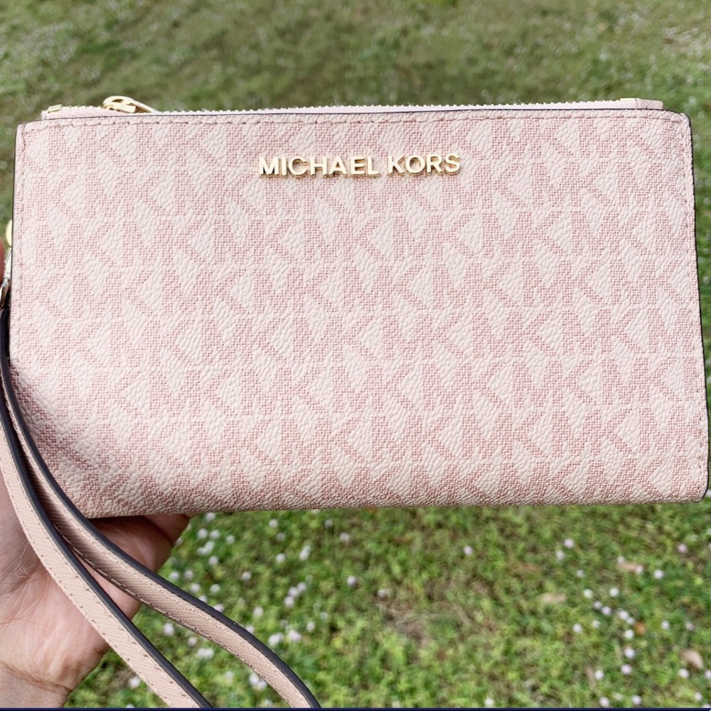 👜💕Michael Kors Double Zip Wristlet Phone Wallet - Picture 1 of 4